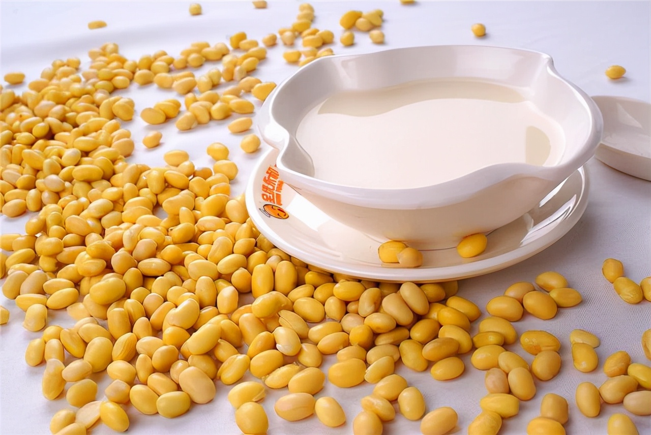 自己在家榨出来的豆浆，为啥没有外面卖的豆浆好喝？原来藏有猫腻