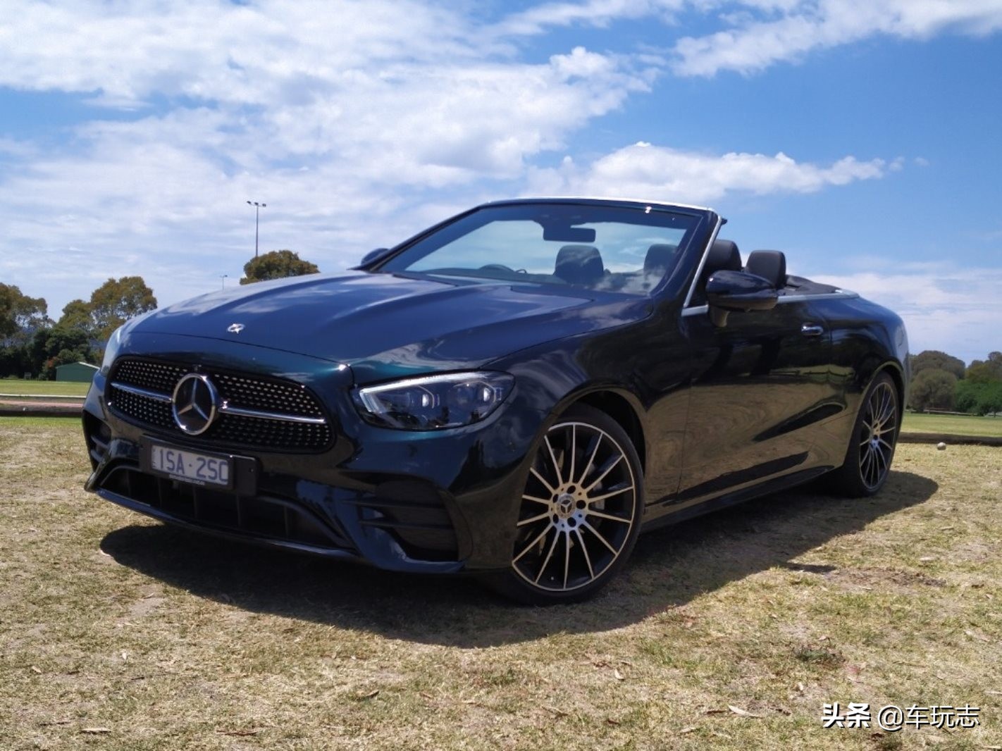 奔驰e300敞篷跑车报价(奔驰e300敞篷跑车报价多少)