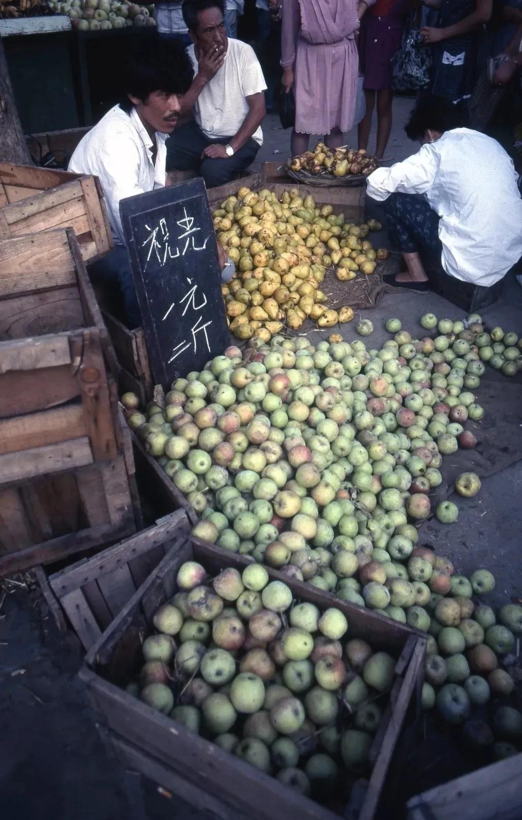 乒乓球台怎么画图片(大连的老街回忆「最后的丹阳街」)