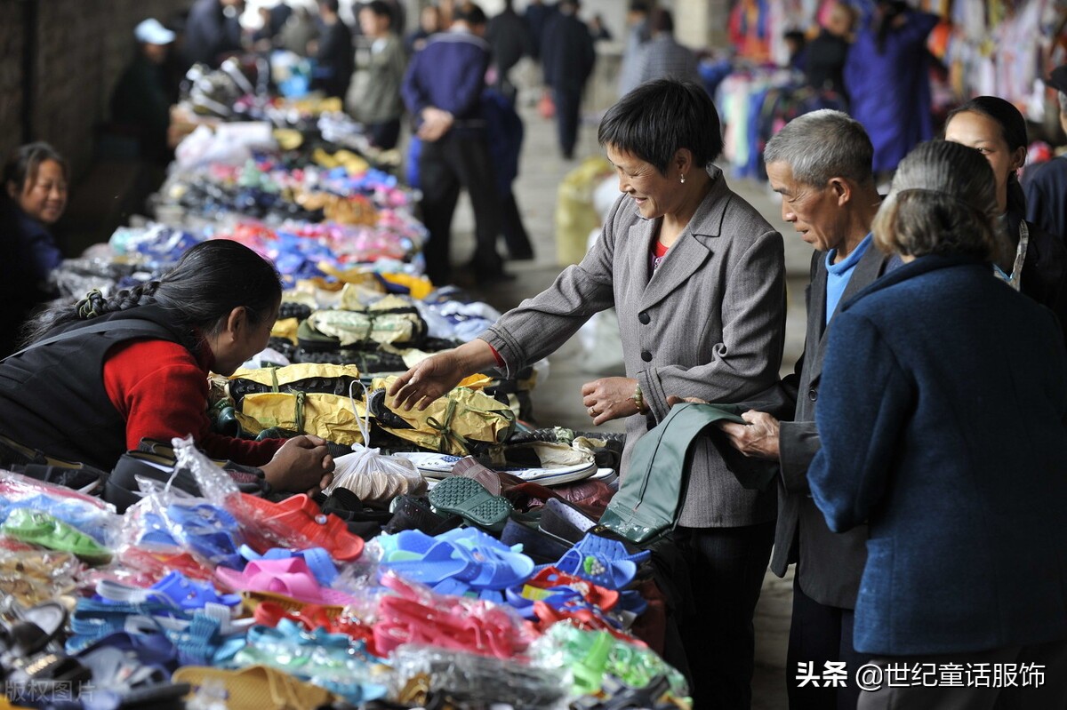 现在开服装店怎样才能经营好（如何开好一个服装店）