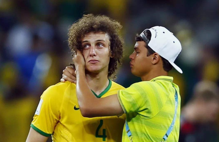 大卫路易斯切尔西球衣号码（从中卫标王到枪手神坑-如何评价大卫路易斯这名球员？）