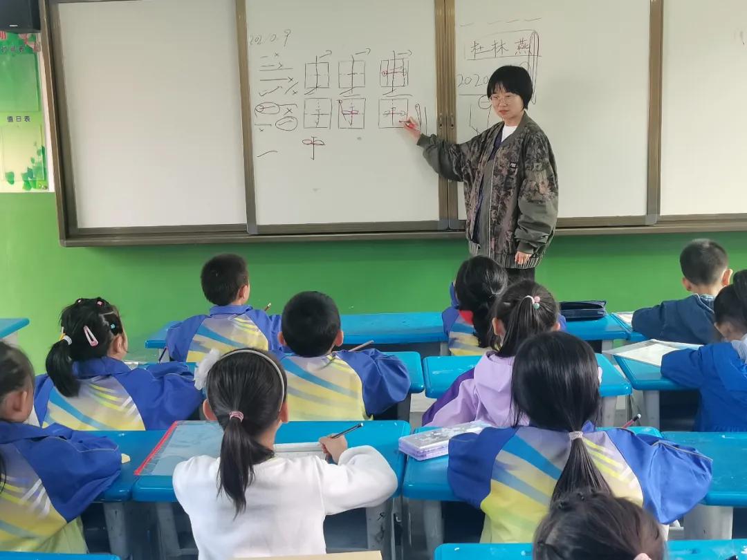 树魂立根 务实前行 延川县城关小学2020——2021学年度第一学期工作总结