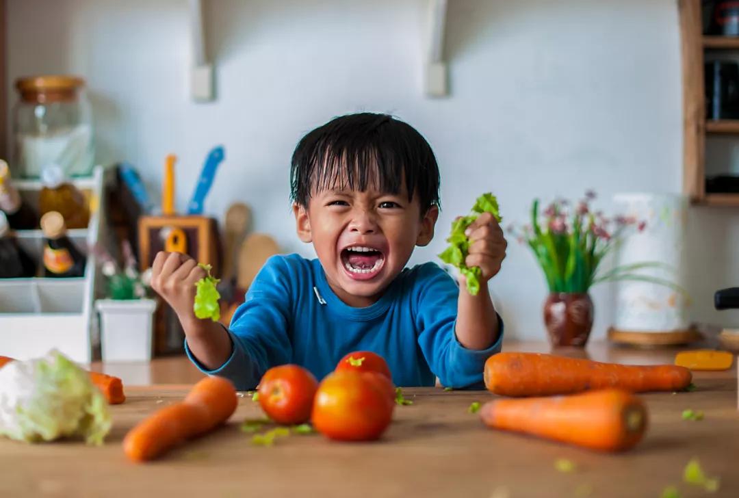 孩子鼻塞鼻炎反復不好，這個小方法最管用？