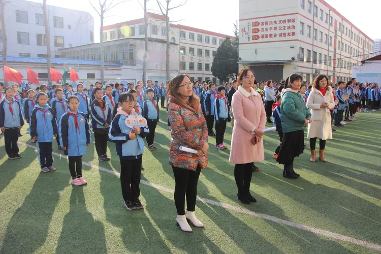 cba啦啦队王浩然(长治市屯留区树人小学顺利举行2019年秋季田径运动会)