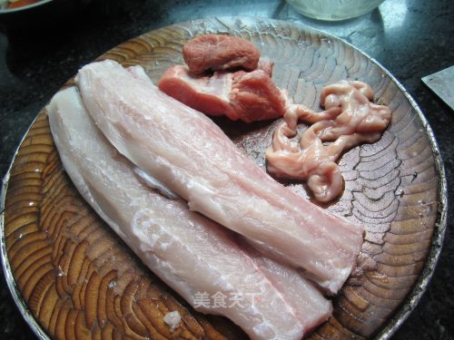 鱼肉香肠配方和做法（风干鱼肉香肠的食材明细）