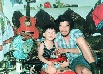 两任妻子一不改嫁一未生子，数次替儿子道歉，张国立的悲喜往事