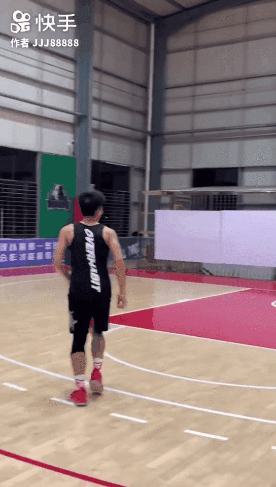 军歌为什么不去cba呢(快手“拦”球，CBA“快”跑)