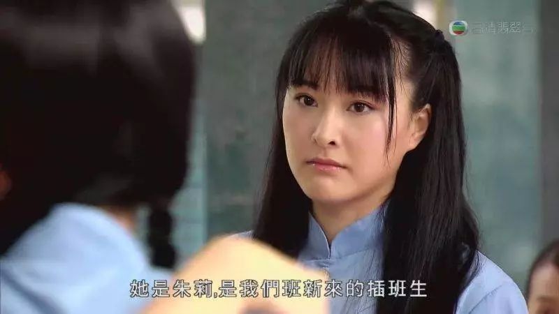 女子俱乐部(“女人俱乐部”大重聚！“高傲校花”如今已成为TVB力捧人气小花)