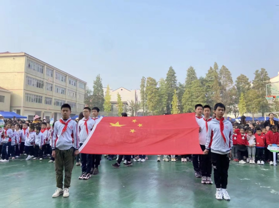 湖北武穴龙坪镇中心小学：励志健体 强国有我