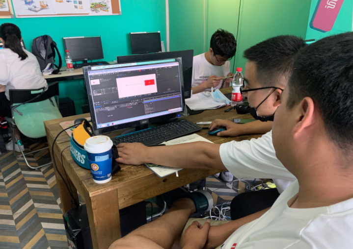 大学毕业后才知道，原来“美术生”发展空间很广阔，大学生很庆幸