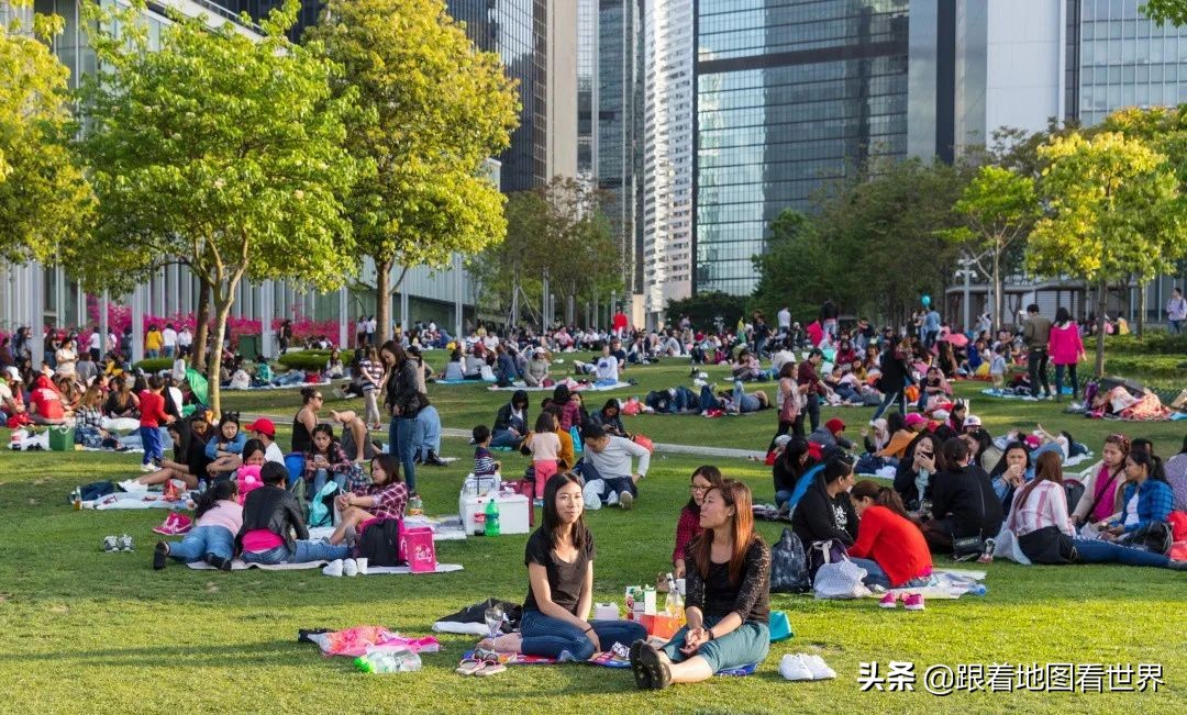 性剥削、生育工具、母职：成为抢手货的菲律宾女佣，为何有哀愁？