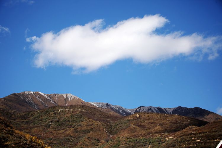 雪晴山色秀 云处有蓝天—雾漫雪山