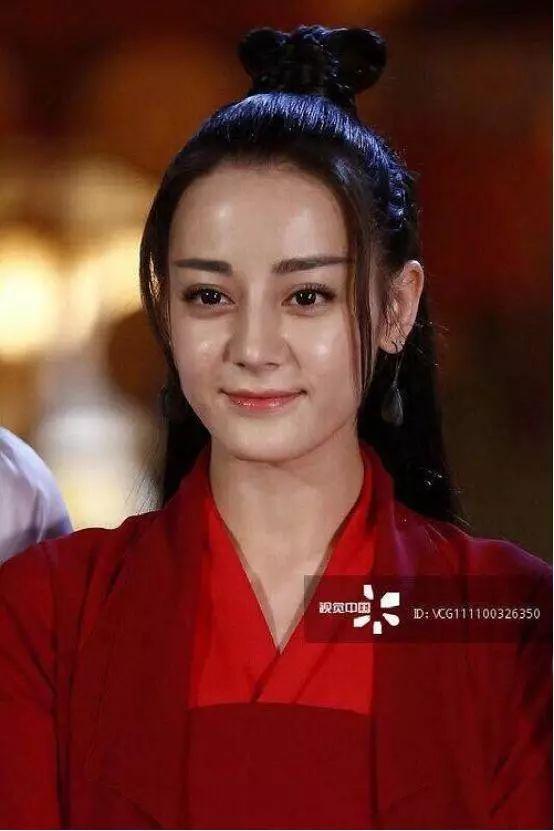 粉底液卡粉浮粉的原因是什么？简单3步，拥有服帖、干净的底妆