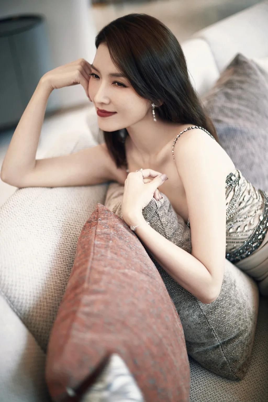 叶琪生逢灿烂的日子(徐洁儿,70后的气质女神,风韵犹存)