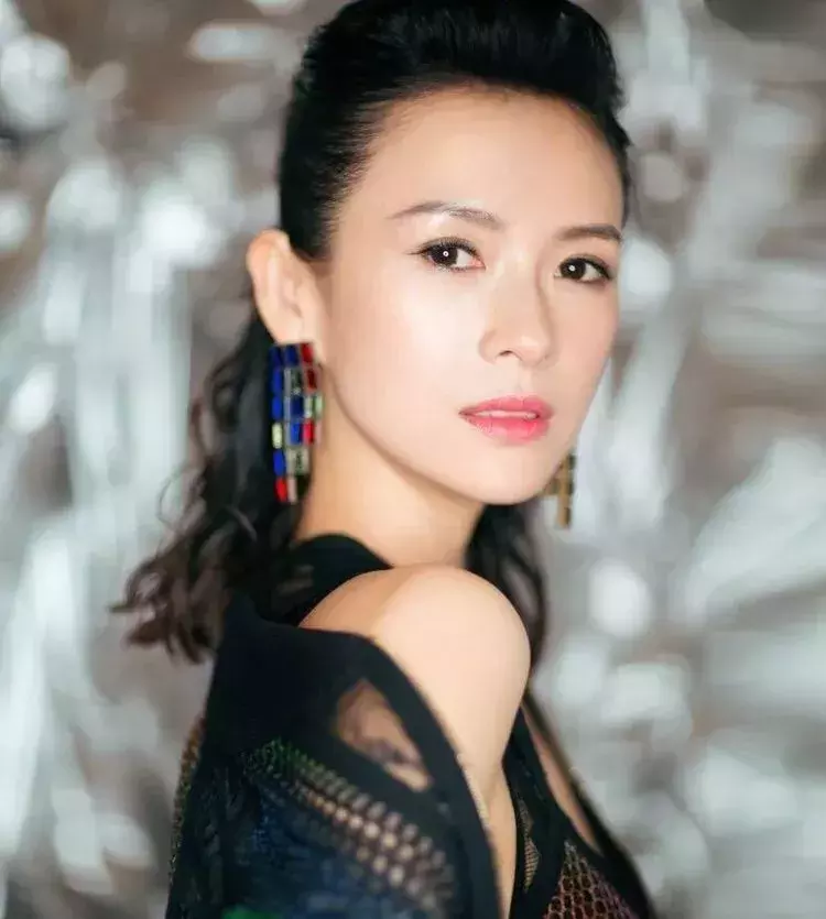 换发型=换脸？这10款发型专治大脸