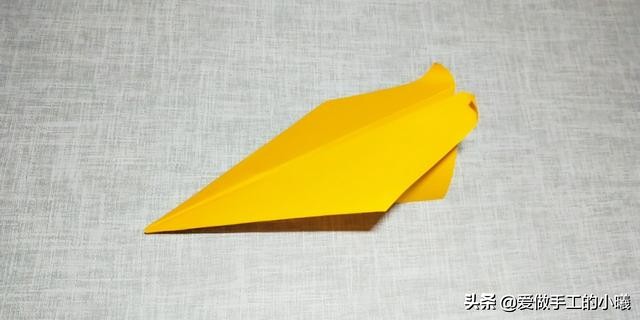可以飞回来的纸飞机，简单好玩，快来看看