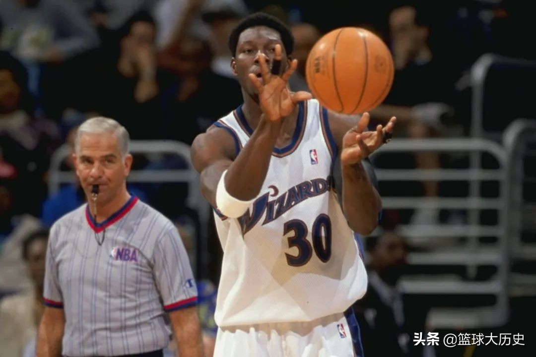 NBA96年选秀顺位(1996届选秀重排！11位全明星，大本第五，纳什只能第三)