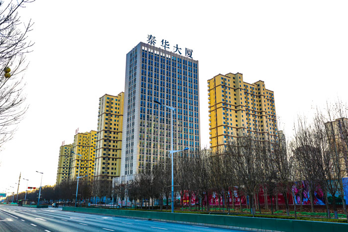 争议中的衡水中学：学校、资本、开发商各自为战，分校遍地开花，成负面缠身的“高考工厂”