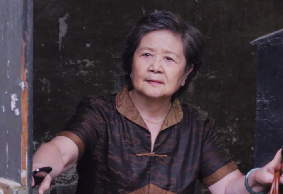 惊天东方号电视剧剧情(她在《快乐的单身汉》演龚雪