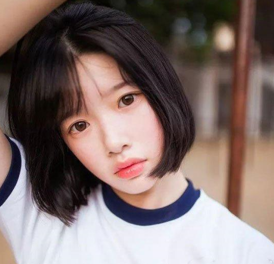 为啥学校强制学生“剪学生头”？校长道出原因，网友：都该道歉