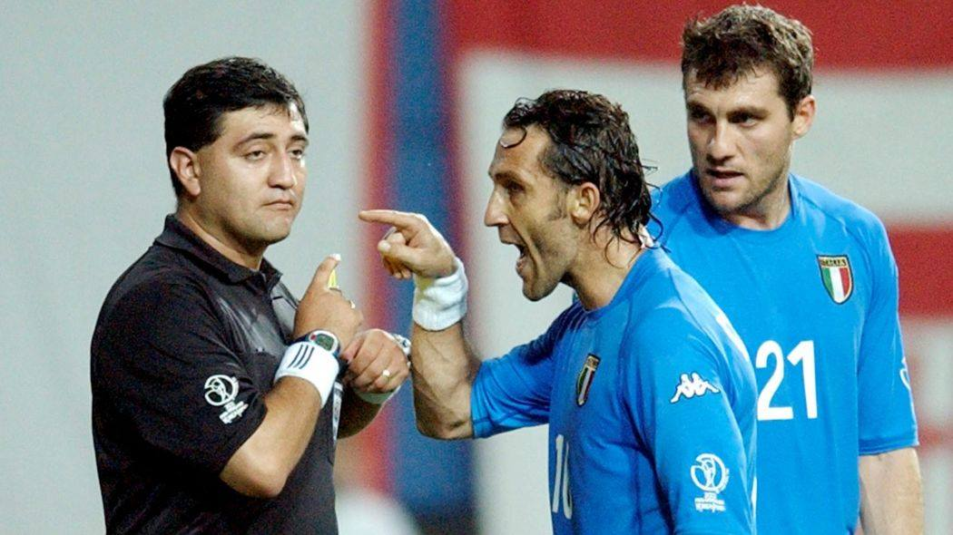 2002世界杯小组赛赛程（2002年韩日足球世界杯除了丑陋，您的记忆还剩什么？）