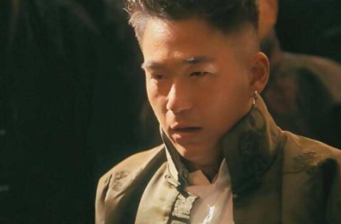 两任妻子一不改嫁一未生子，数次替儿子道歉，张国立的悲喜往事