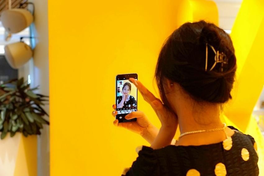 究竟什么才是年轻人想要的自拍？vivo S10 Pro深度评测