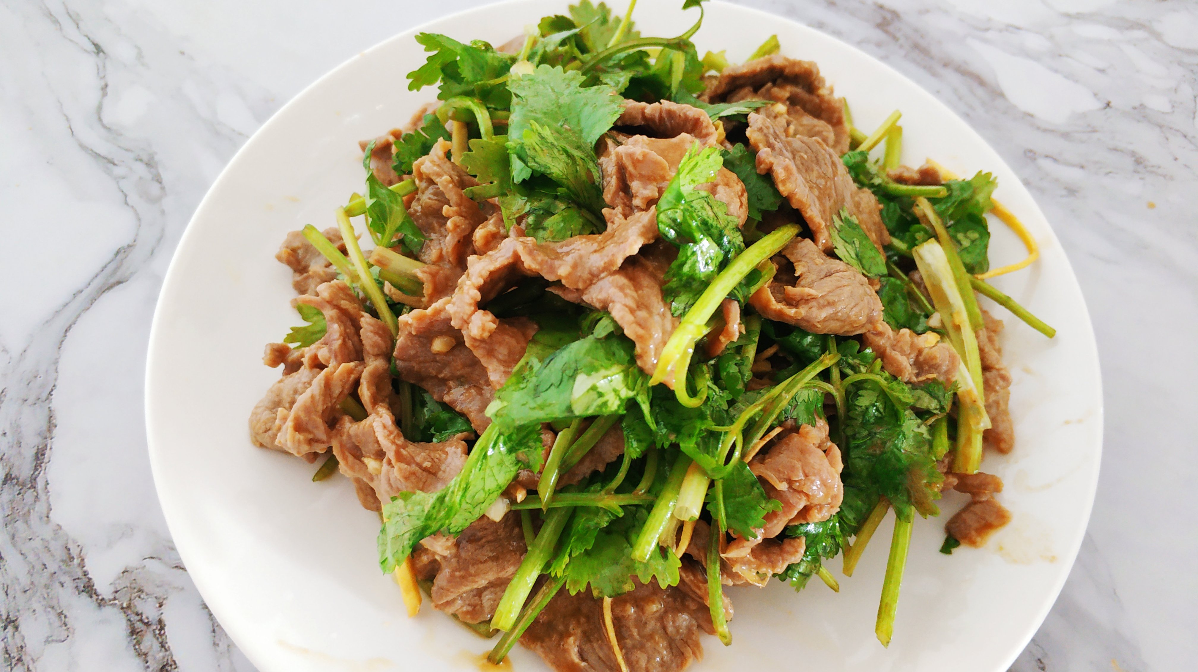 图片[1]-【凉拌牛肉】做法步骤图 营养好吃又解馋下饭-起舞食谱网