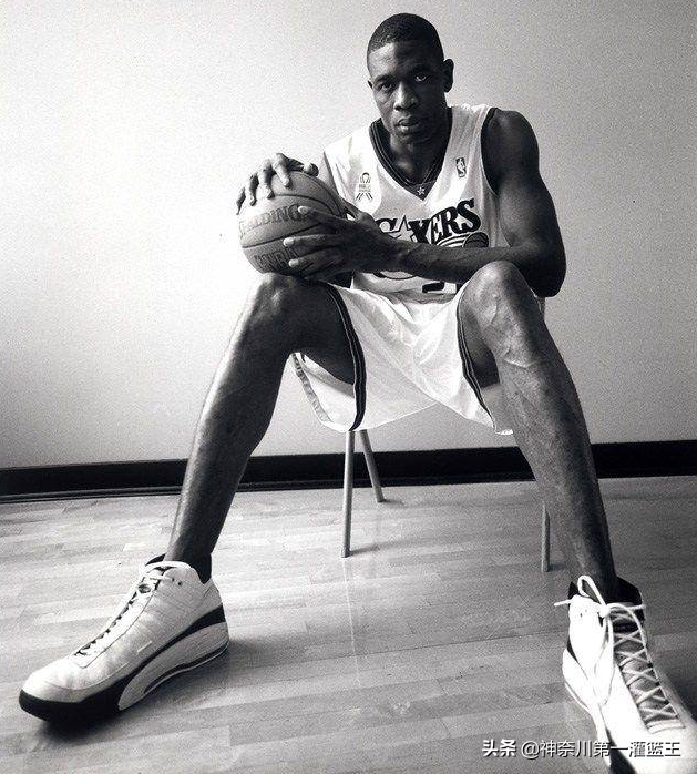 姚明多大码(姚明的鞋码为53码,长31.5公分,他的鞋码在nba是什么级别?