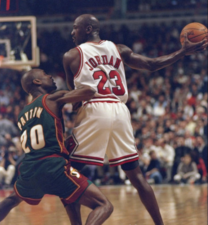 nba为什么没人单手持球了（NBA单手抓球曾非常流行，为何现在好像失传了？）