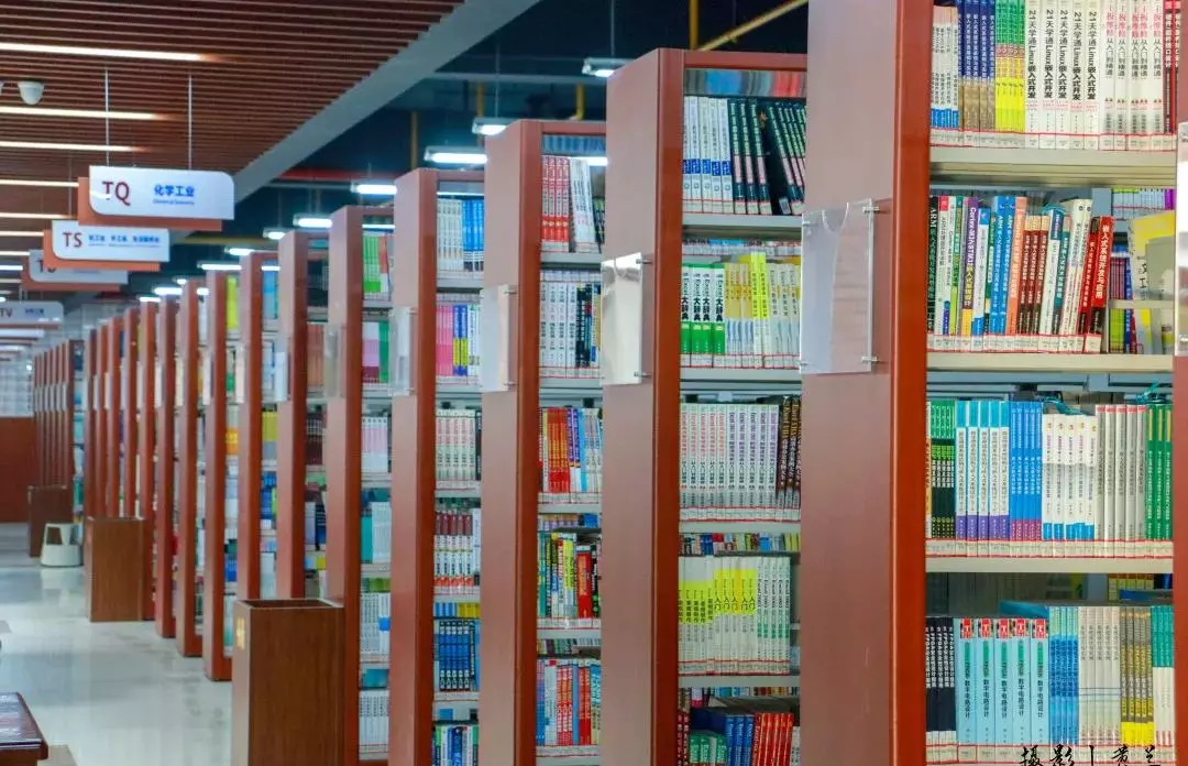 来武汉外语外事职业学院，出国不是梦