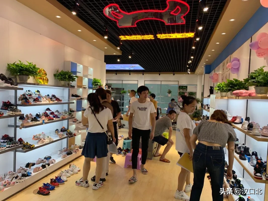 汉口北牧童童鞋：打造大型情景体验店，拓展线上线下全域销售渠道