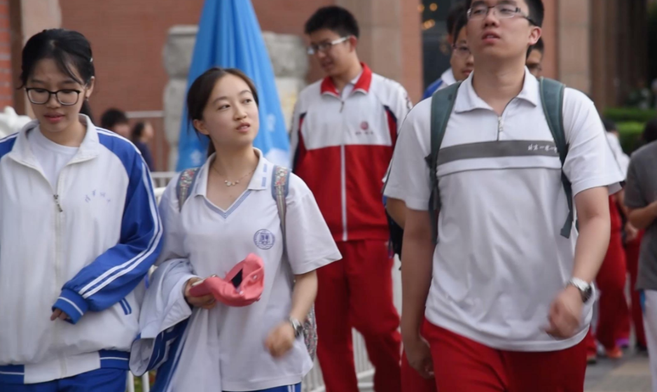 高考各省报名人数出炉，1078万考生同台竞争，400多分能上本科吗