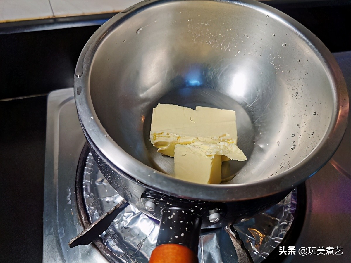 春光明媚好时光，树莓遇上菠萝，就来一个慕斯尝尝