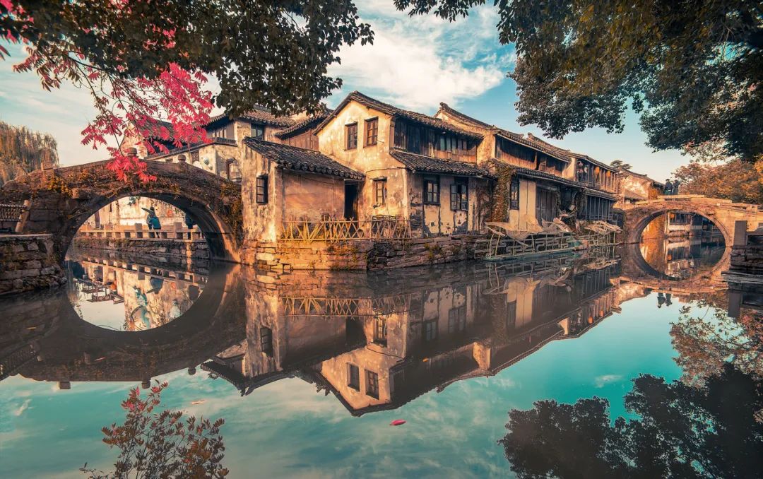 周庄江南水乡古镇来源:遇见旅行, id:vipyjlx不同地方的古镇,在