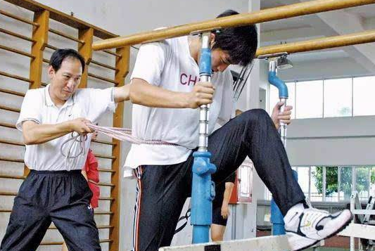 劉翔獲得奧運(yùn)會(huì)冠軍并沒(méi)有什么（消失的劉翔：人生大起大落，離婚再娶初戀，現(xiàn)在的他怎樣了？）