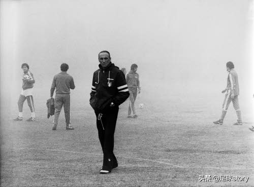 1982年世界杯.冠军(他一生只执教意大利，赢得82年世界杯冠军，成就罗西的世界杯奇迹)