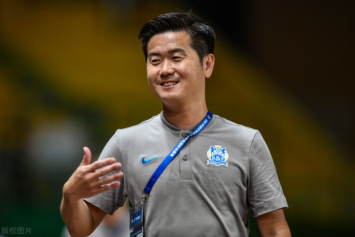 曝女足新帅面试结束（女足新帅面试结束，一周左右公布结果 唐佳丽盼重返国家队）-华海博客