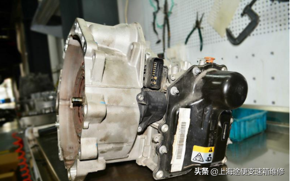 大众CC双离合变速箱出故障后，这样的维修办法无疑是最快的