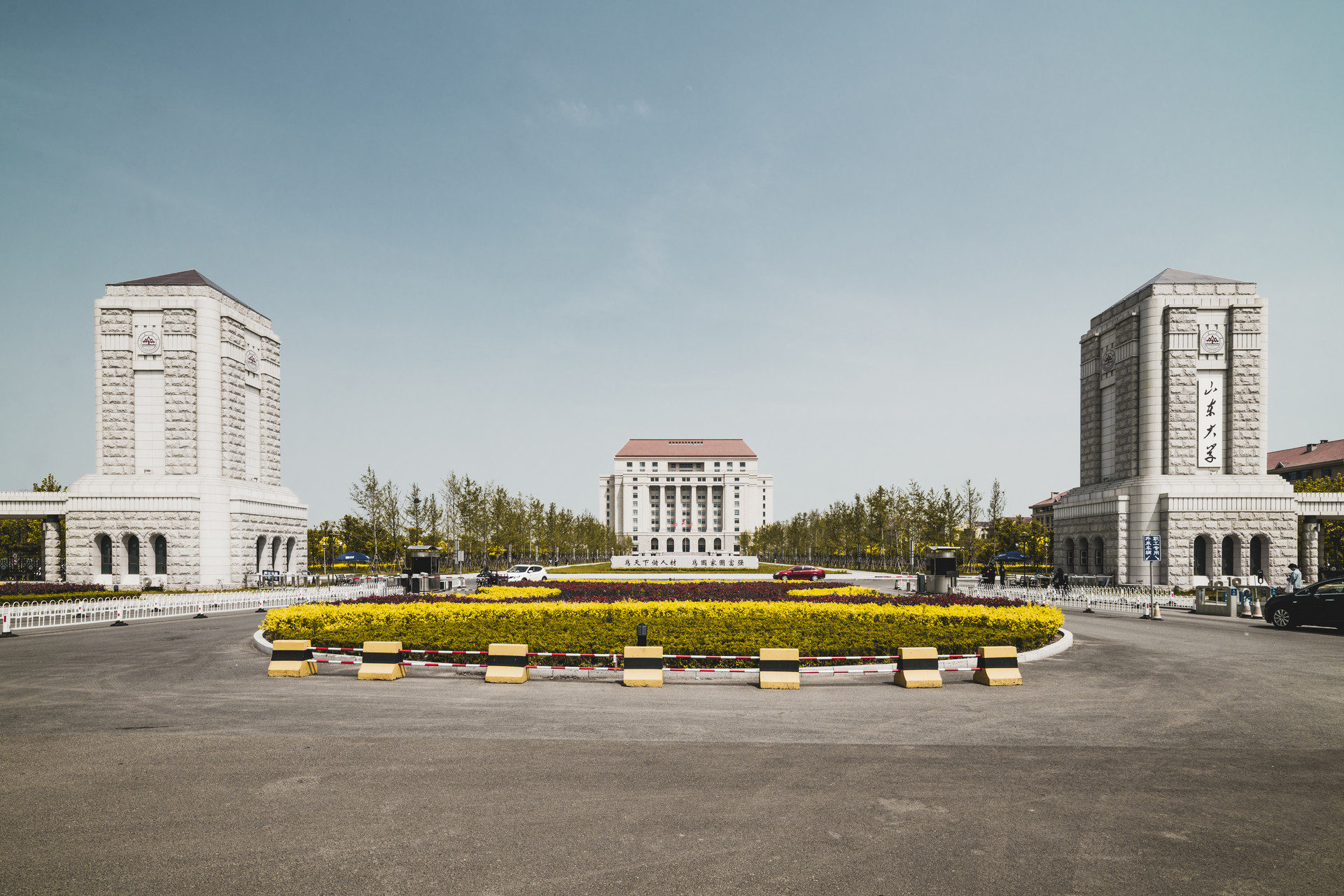 竞争压力也很大,所以除了山东本省高校以外,其他省份的985大学录取的