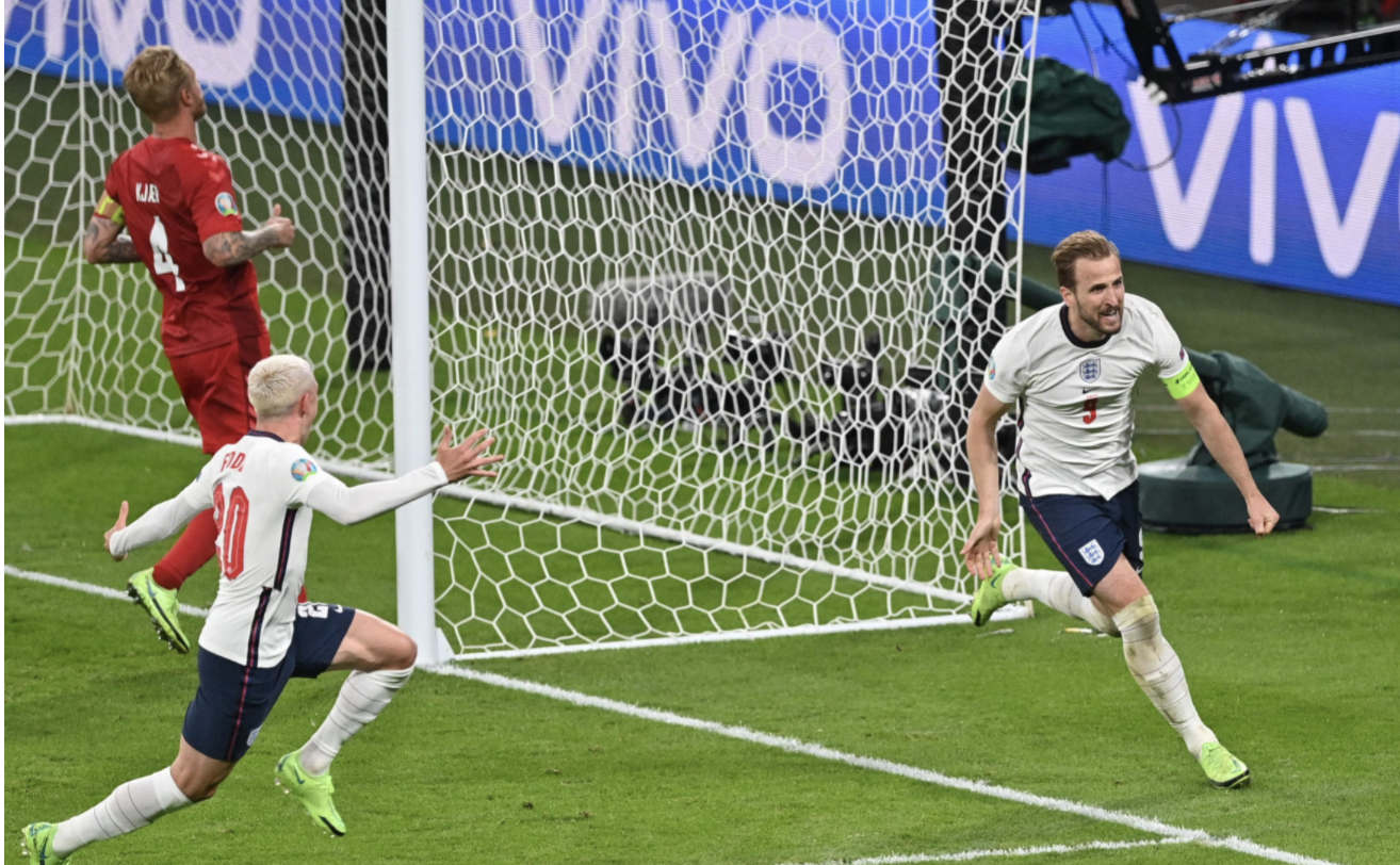 英格英2018世界杯(打破魔咒！英格兰2-1丹麦，第一次进欧洲杯决赛，PK意大利争冠军)