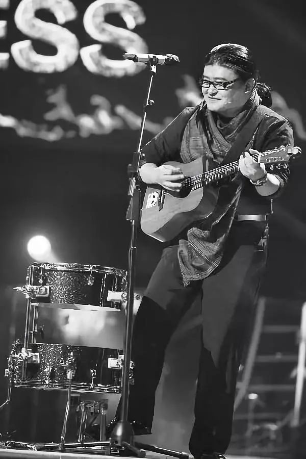 98世界杯开幕式模特生命之杯（刘欢《歌手》屡遭质疑：你知道他到底有多牛？）