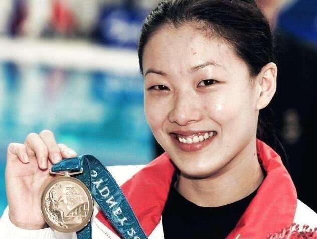 几岁(跳水女皇伏明霞:13岁出战奥运一战成名,成奥运历史上最年轻冠军)