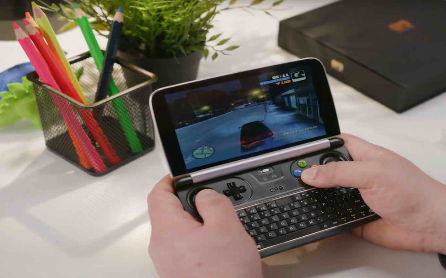 游戏掌机市场的中坚力量，轻松驾驭3A级游戏，GPD WIN 2上手体验