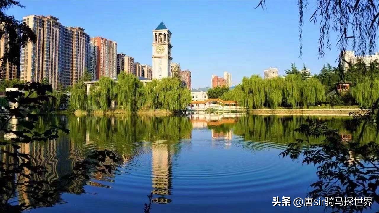 有着“皇家园林”之称的西安外事学院，中西结合之下美如童话王国