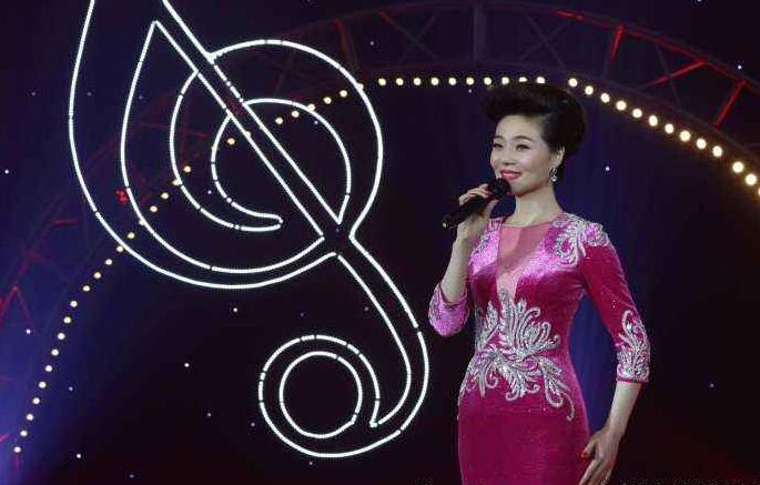 美女歌唱家郝丹丹2020年春节推出新歌《我明白我们》