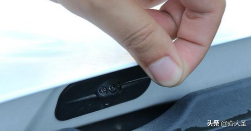 「独家分享」老司机都未必知道的23个车辆隐藏使用技巧