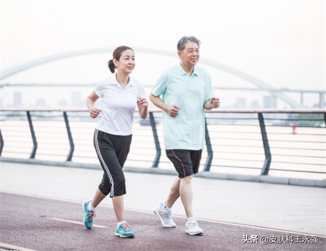 老年人总是容易脚浮肿，这是病重的前兆吗？