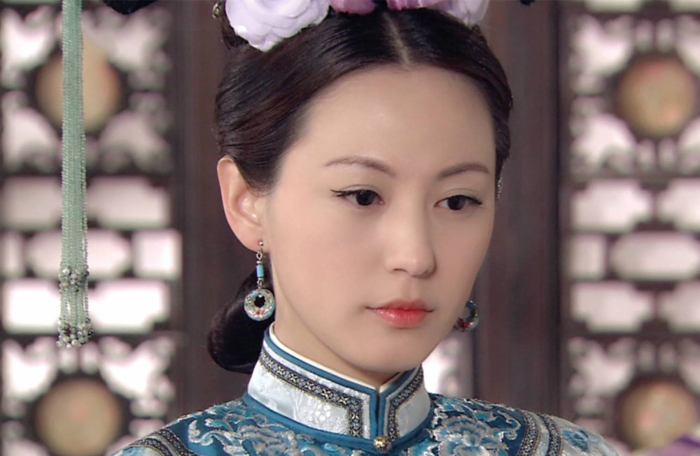 据传当年戏外郑嘉颖也曾热烈追求刘心悠,对她贴心照料,却终是打动不了