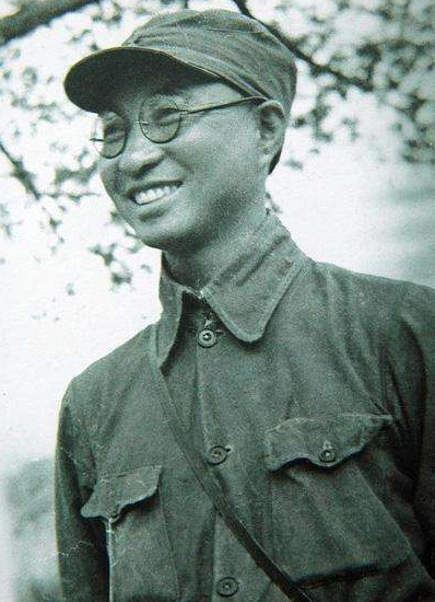 红军将帅愤怒(1955年，彭老总突然大发雷霆，怒批陈赓大将，发生了什么？)